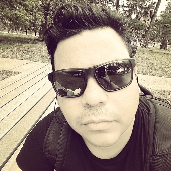 Meet your Posher, Julio - Picture 1 of 1